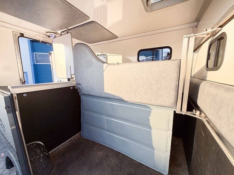 Transporter dla koni 5-osobowy, automatyczna skrzynia biegów, tylko 80 300 km Opel Movano klimatyzac