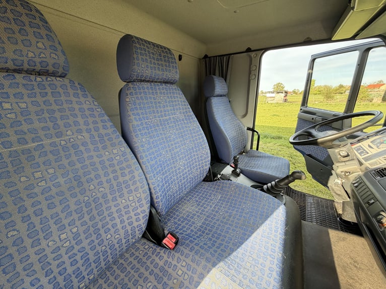 Transporter konny MAN do 7,5 t na 4 konie