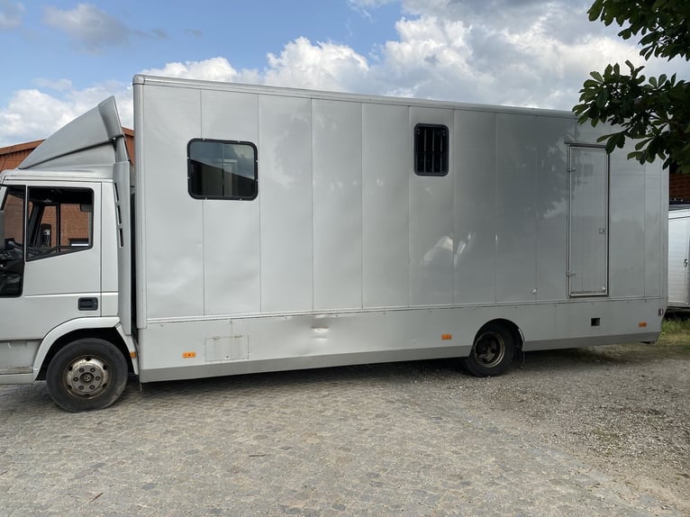 Pferdetransporter LKW 7,49 t - Iveco