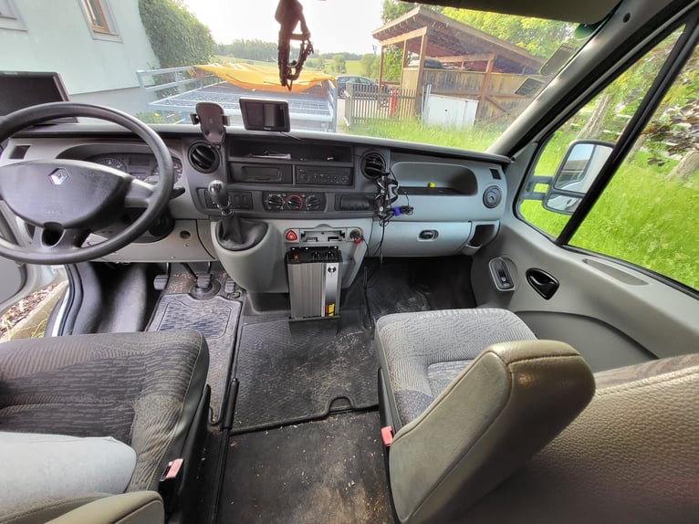 Renault dci120 Pferdetransporter