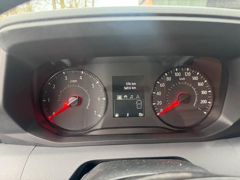 Renault Master Haras ATM na 1-2 konie, 150 KM