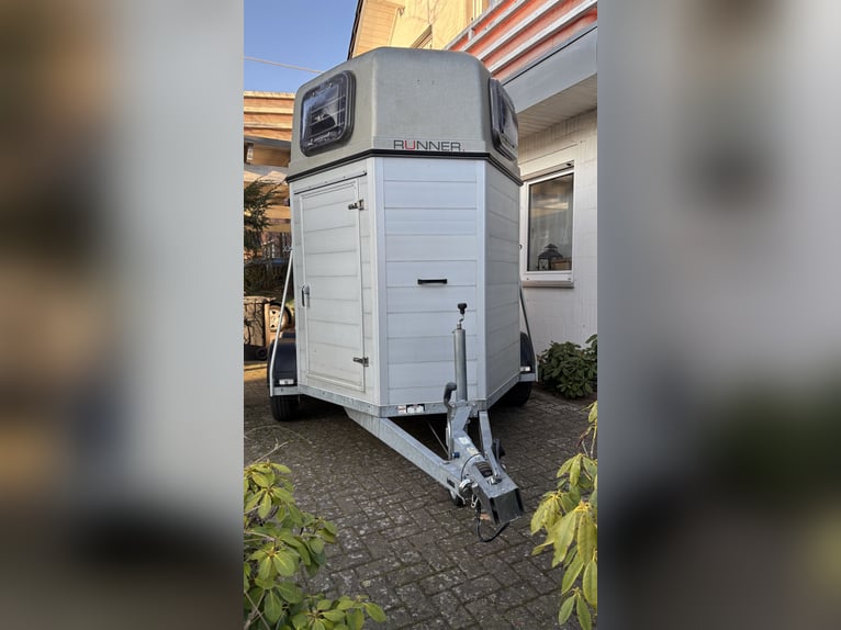 Alu 2er Pferdeanhänger NEUWERTIG 