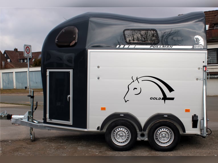 Cheval Liberte Gold II, aluminiowy wózek typu Pullmann z zawieszeniem, prędkość do 100 km/h