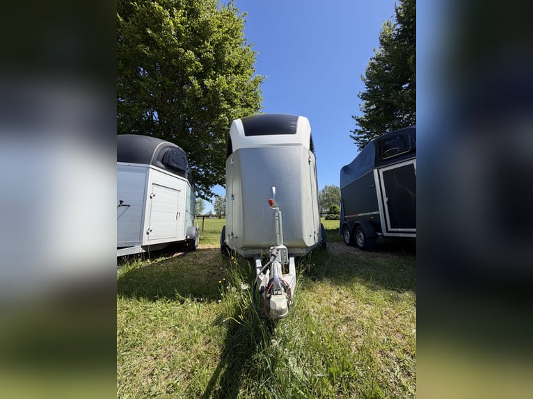 Careliner M / Przyczepa dla koni premium / Doskonały stan