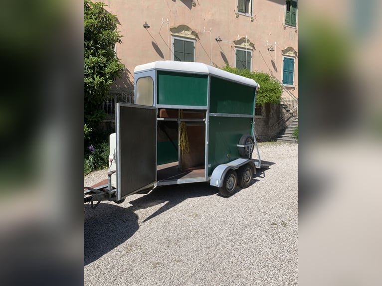 Przyczepa do przewozu 2 koni Porelli