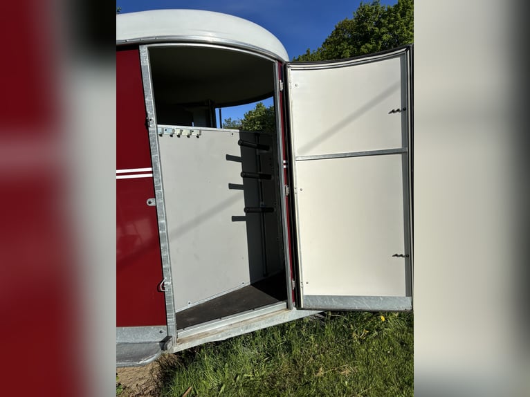 Fautras Oblic 3 Pferdeanhänger top gepflegt 