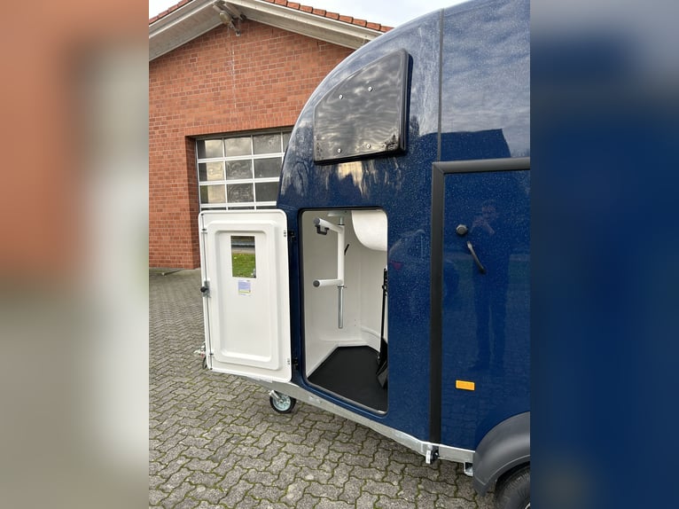 Humbaur Pferdeanhänger Pegasus Style 2700 S 2,7t Sattelkammer 100km/h Dark Blue