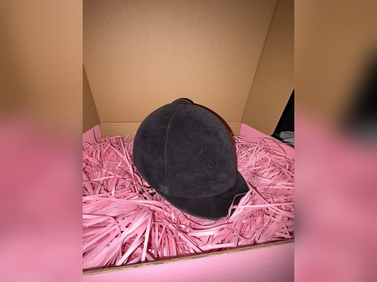 Kask jeździecki Fouganza 54cm 