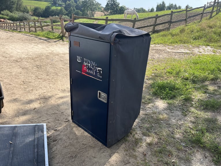 Paka jeździecka Tack room