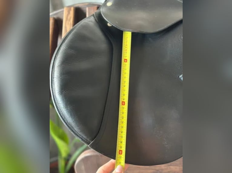 Siodło Devoucoux Biarritz 17,5" Siodło Devoucoux Biarritz 17,5"