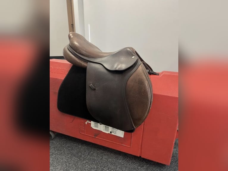 Siodło skokowe CWD SE02 17,5" 3C / Stan dobry /