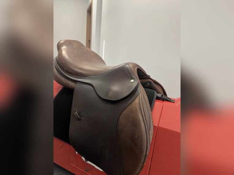 Siodło skokowe CWD SE02 17,5" 3C / Stan dobry /