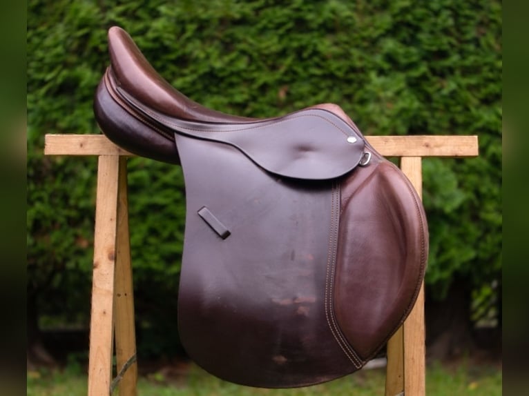 Siodło skokowe Daw-Mag Grand Prix 17,5" Siodło skokowe Daw-Mag Grand Prix 17,5"