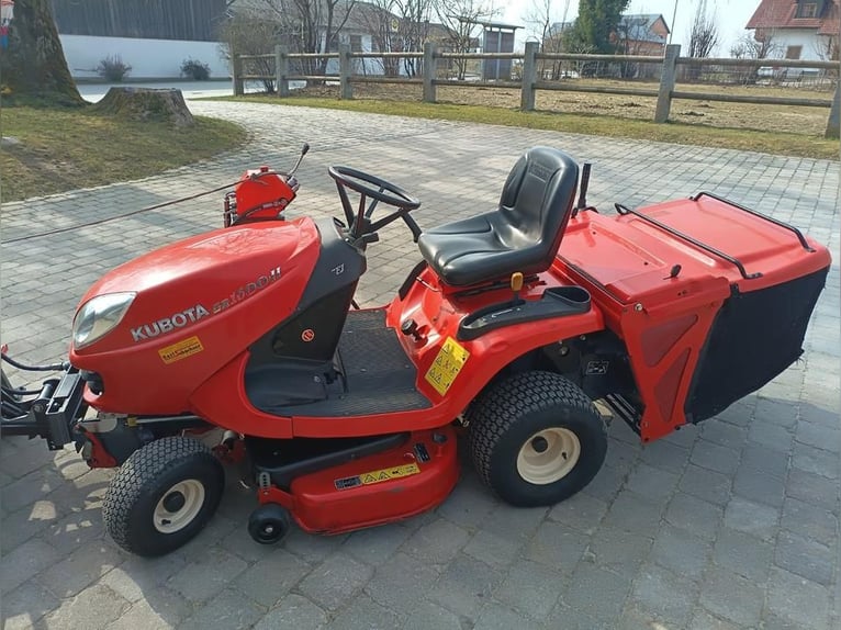 Kubota GR1600 kosiarka traktorek z silnikiem Diesla wraz z odkurzaczem Kersten