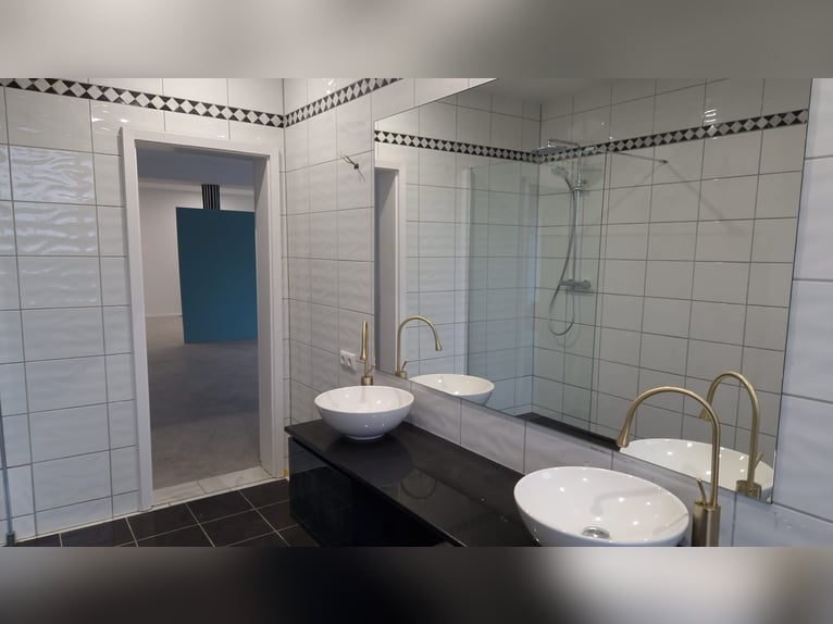 Bauernhof ca 650 qm Wohnfläche u.weit.Ausbaureserve