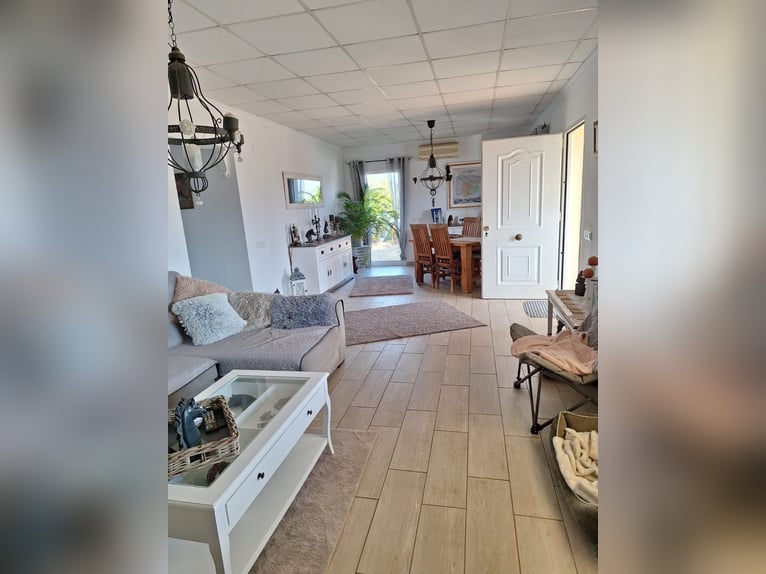 BEAUTIFUL COUNTRYHOUSE FOR LIVING WITH HORSES - WUNDERSCHÖNES LANDHAUS ZUR PRIVATEN PFERDEHALTUNG