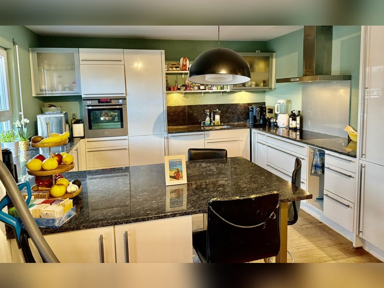 Gepflegte Reitanlage direkt an der Grenze zur Schweiz!