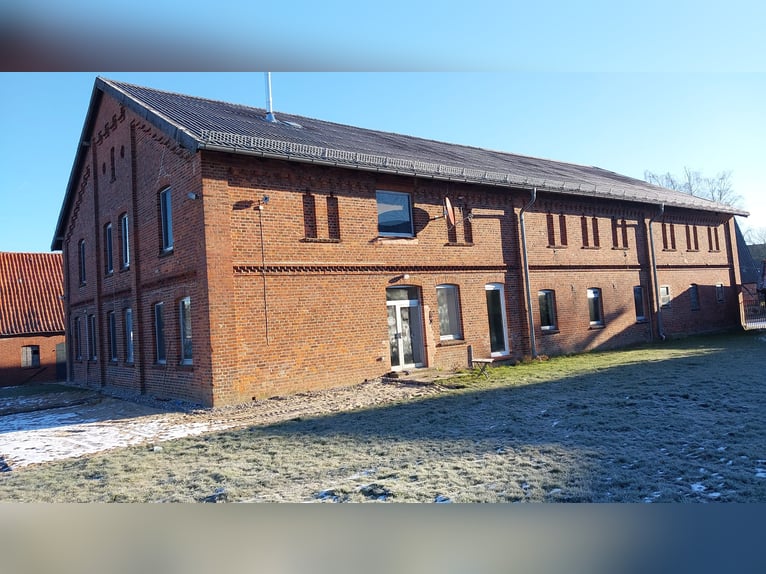 gepflegter Resthof zwischen Hamburg und Lübeck