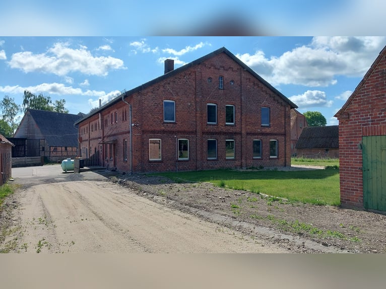 gepflegter Resthof zwischen Hamburg und Lübeck