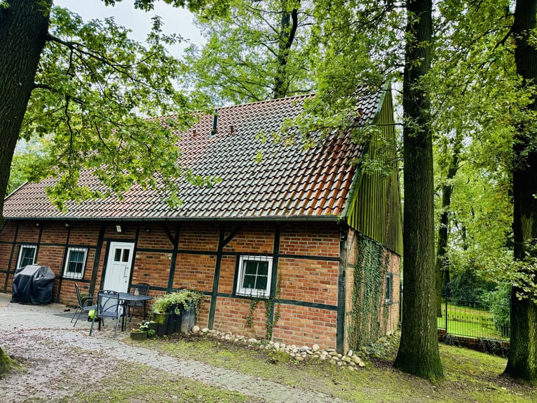 Luxuriöse Reitanlage mit viel Wohnraum und Komfort