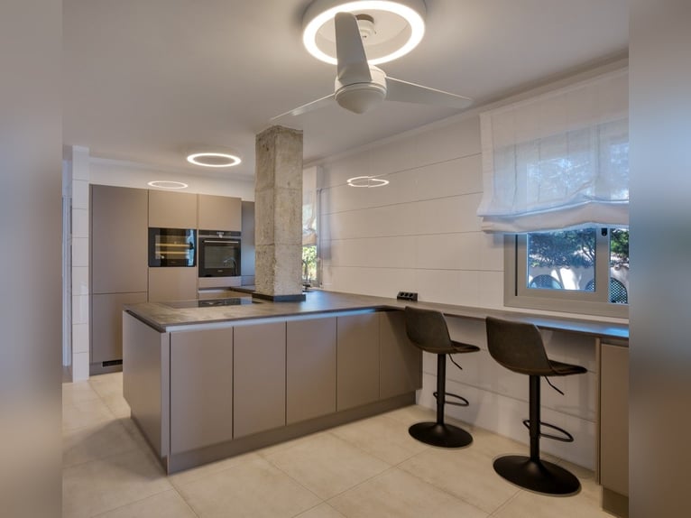 MALLORCA: Apartment in erster Meereslinie mit Bootsgarage
