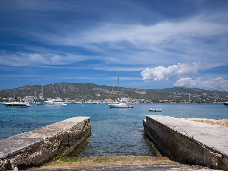 MALLORCA: Apartment in erster Meereslinie mit Bootsgarage