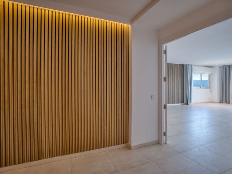 MALLORCA: Apartment in erster Meereslinie mit Bootsgarage