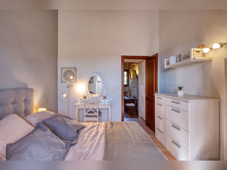 Mallorca: Finca mit Stallungen auf 15 Hektar Land und Ferienvermietlizenz