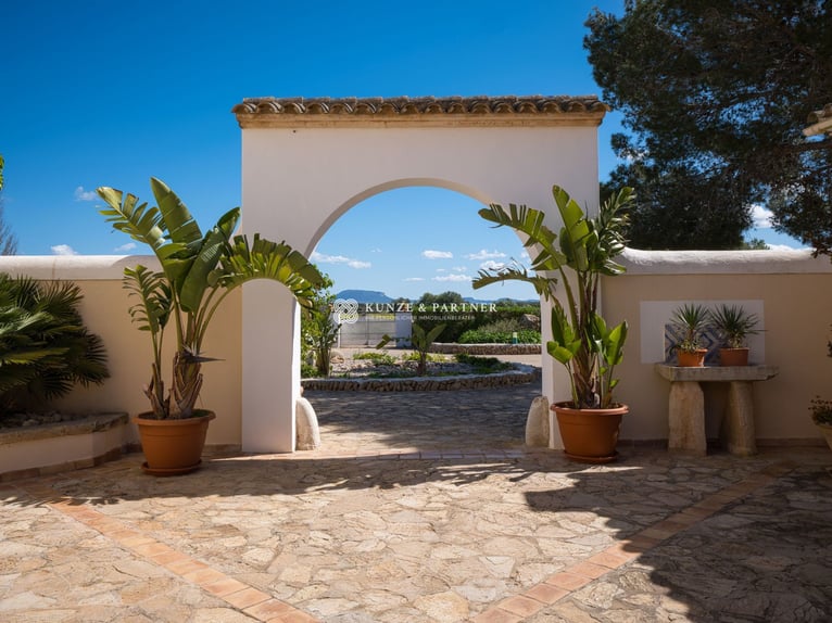 Mallorca: Landhotel 37 Hektar Land, alte Stallungen und Möglichkeit zur Pferdehaltung