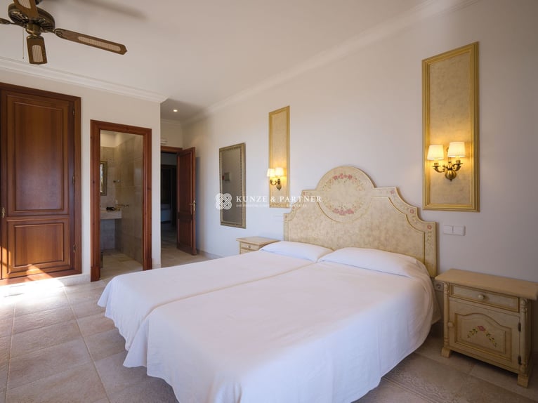 Mallorca: Landhotel 37 Hektar Land, alte Stallungen und Möglichkeit zur Pferdehaltung