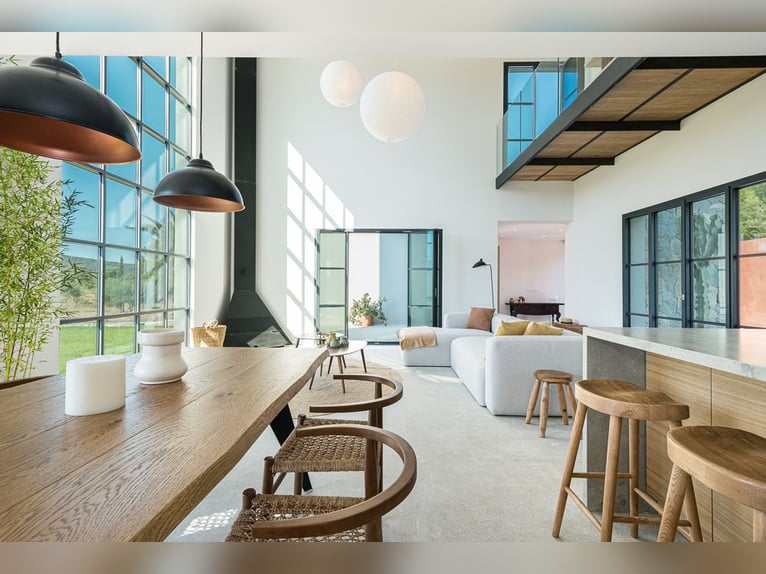 Mallorca: Neubau-Finca mit tollem Blick - Pferdehaltung möglich
