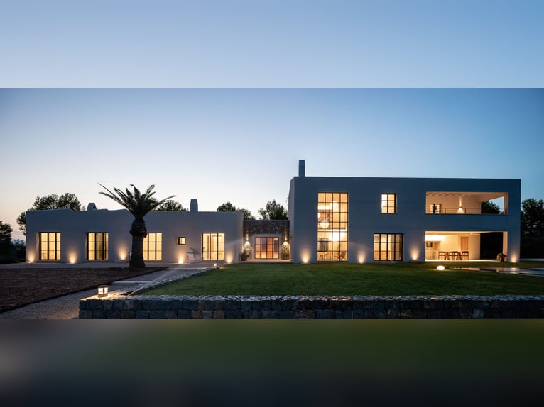 Mallorca: Neubau-Finca mit tollem Blick - Pferdehaltung möglich