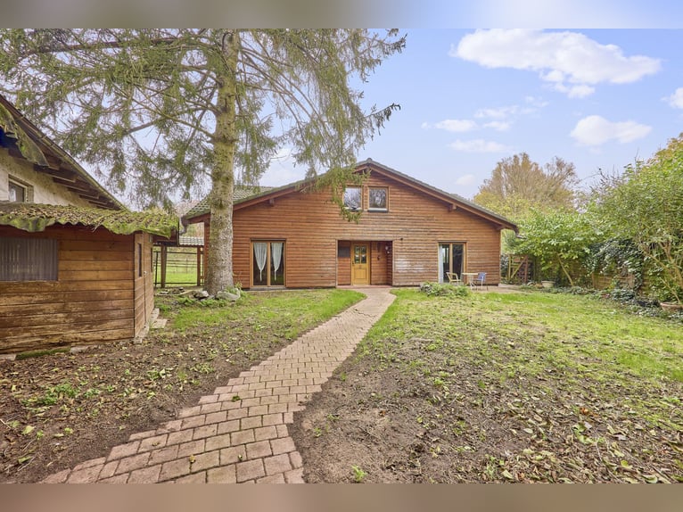 Ruhig gelegener Pferdehof in Lorsch an der Bergstraße mit romantischem Holzhaus!