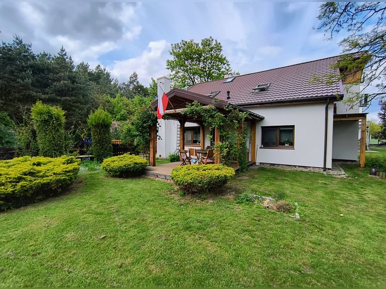Siedlisko ze stajnią, ośrodek jeździecki, dom na wsi /Landhaus mit Stall