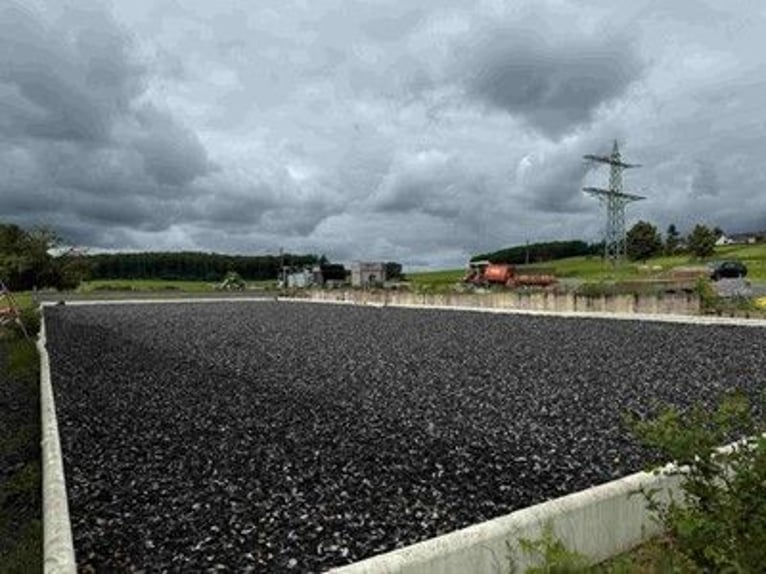 Wunderschöne Reitanlage mit Aktivstall und 2 großen Wohneinheiten