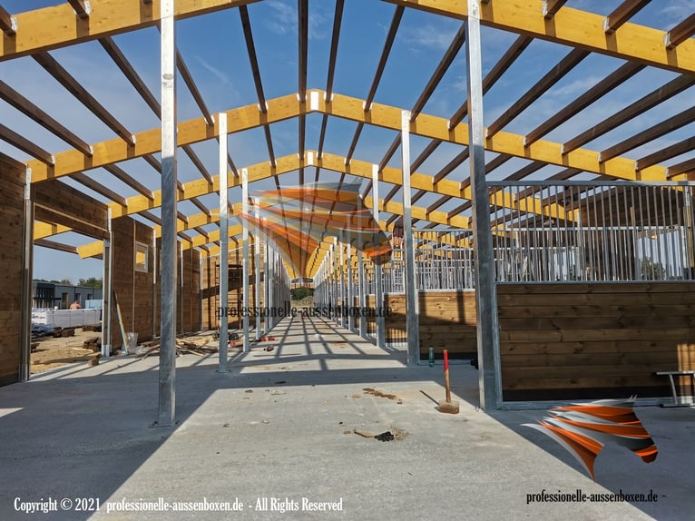 AMERICAN BARN - TOP Stallbau, Pferdestall bauen, Außenboxen und Pferdeboxen, Offenstall, Weidehütte