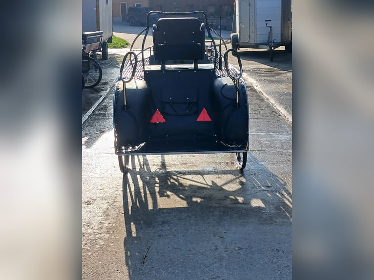 Carro da 1 piazza, ottimo stato, ideale per il marathon