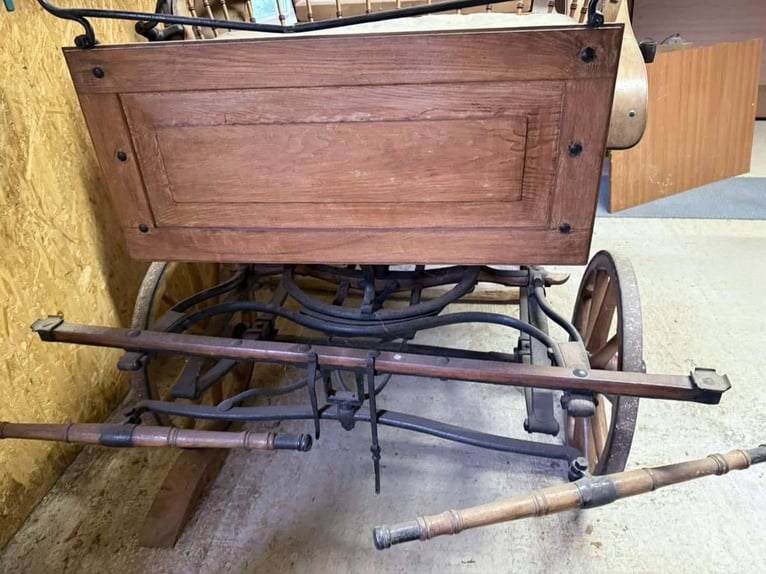 Carrozza antica per cavalli / Carrello da allenamento