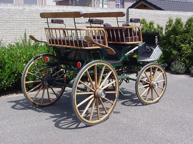 Jachtwagen Groen