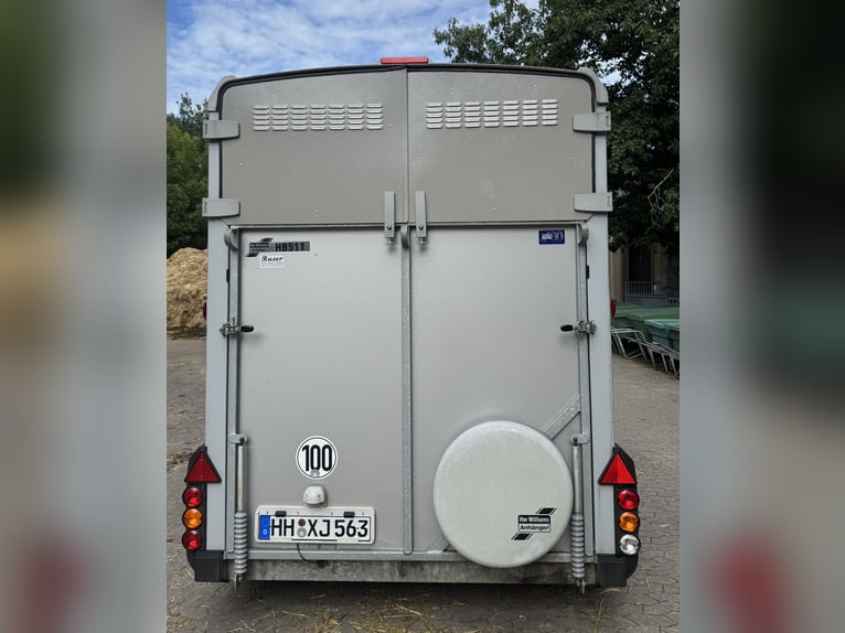 Trailer per cavalli Ifor Williams HB511, per 2 cavalli, immatricolato nel maggio 2018, revisione rec