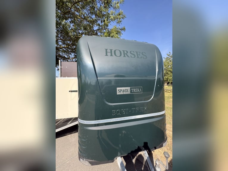 Carrozzeria Equi-Trek Space-Treka L, trailer per cavalli con accesso laterale