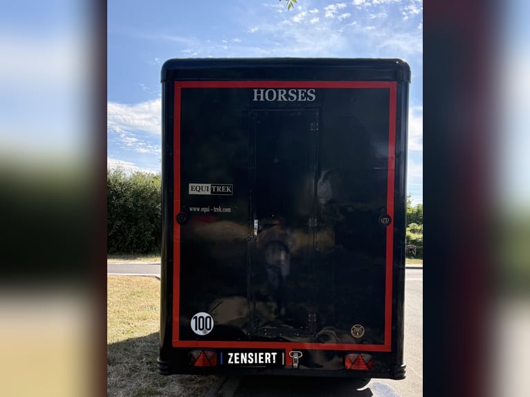 Carrozzeria Equi-Trek Space-Treka L, trailer per cavalli con accesso laterale