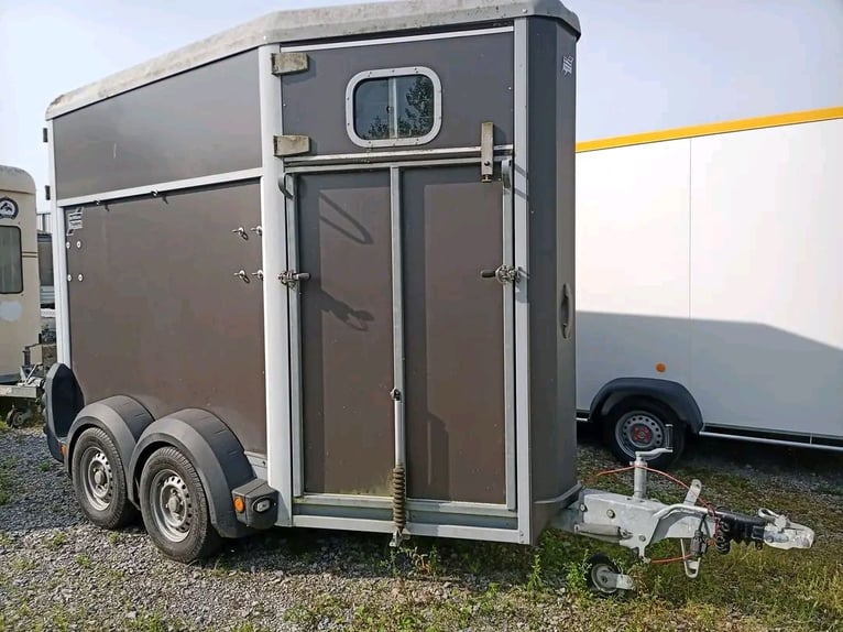 Cavalla Ifor Williams HB 403