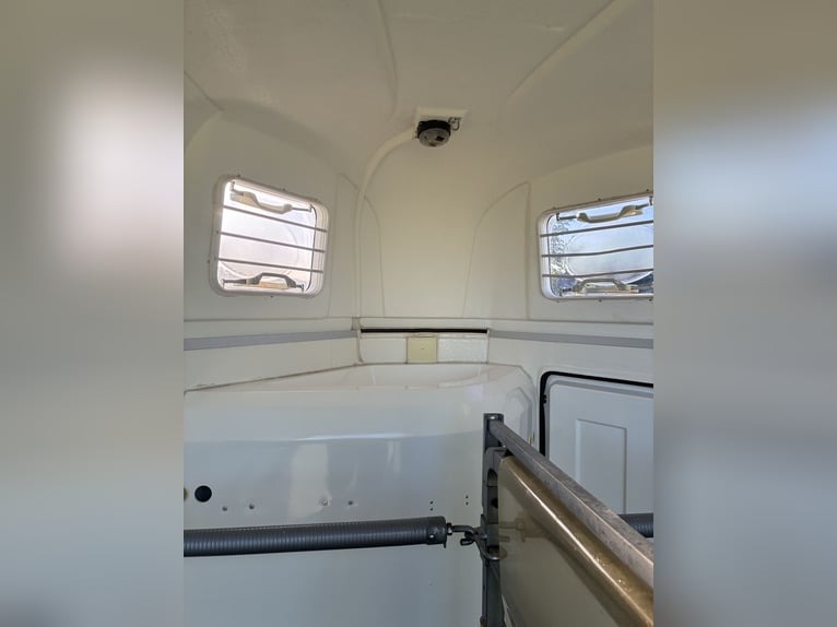 Carro attrezzi Humbaur Atis in alluminio con pianale in plastica completa
