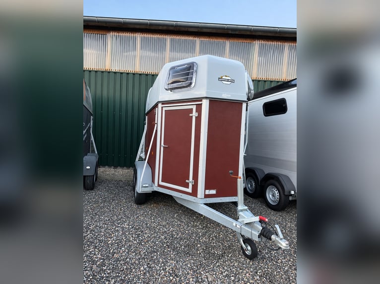 Carrello per 2 cavalli con stalla e sellaio Jade XXTrail