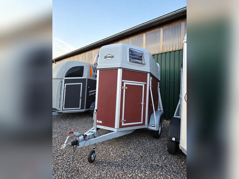 Carrello per 2 cavalli con stalla e sellaio Jade XXTrail