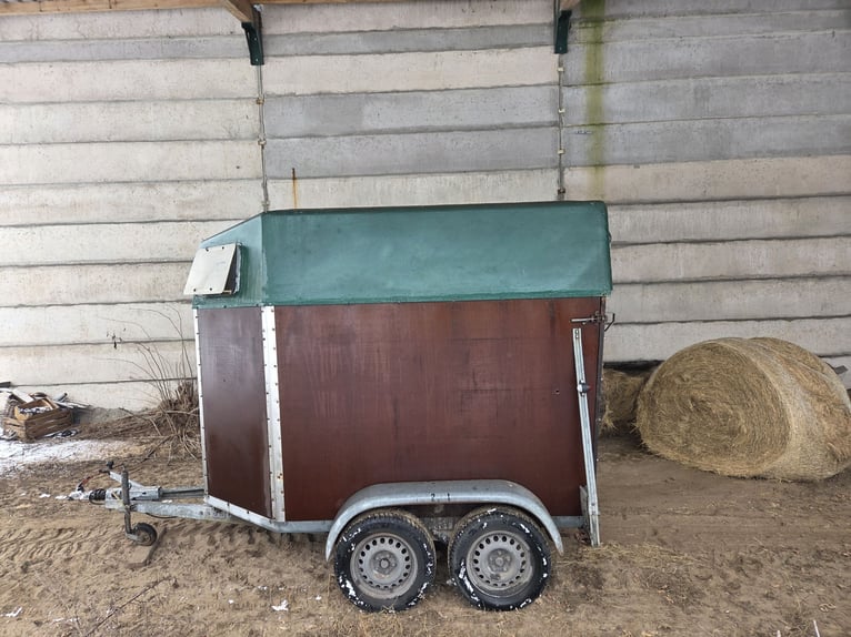 Carrello trasporto cavalli con certificato TÜV