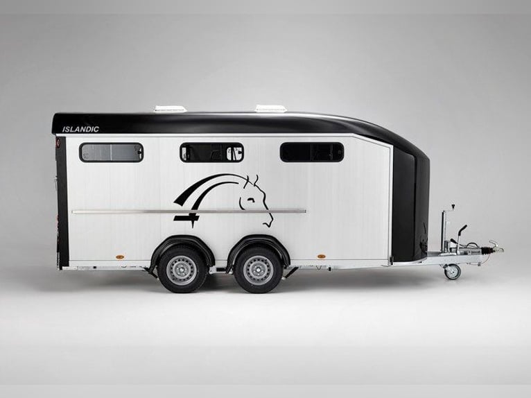 Carrozza per cavalli Liberté Islandese con selleria Sadodberry