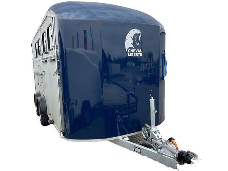 Carrozza per cavalli Liberté Maxi 4 – con rampa laterale e selleria integrata