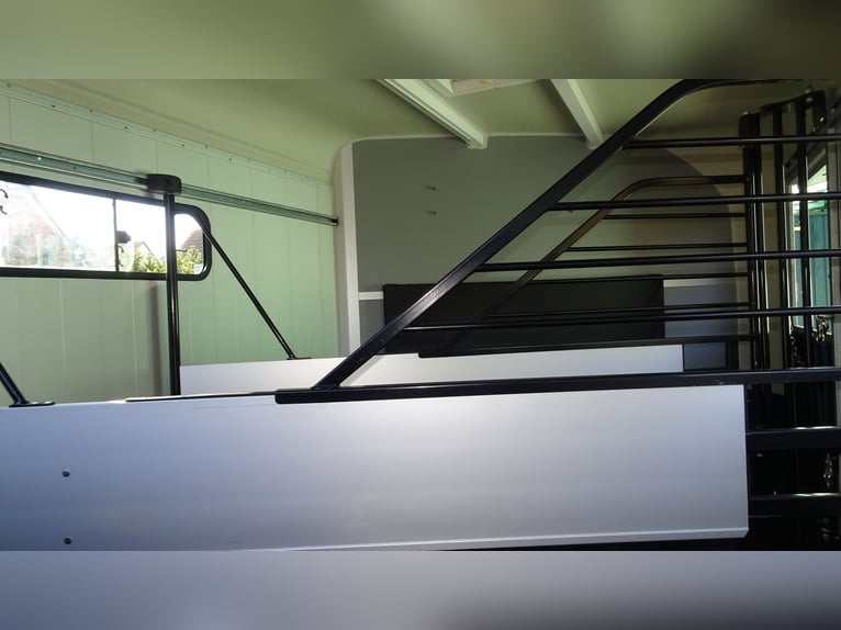 Carrozzo Liberte per trasporto di cavalli Maxi 3 / 3 cavalli / Pullmann 2 sospensioni / nero